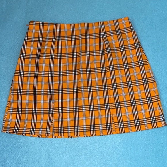 SHEIN Dresses & Skirts - SHEIN mini skirt plaid orange turquoise 2 front slits side zipper NEW size S